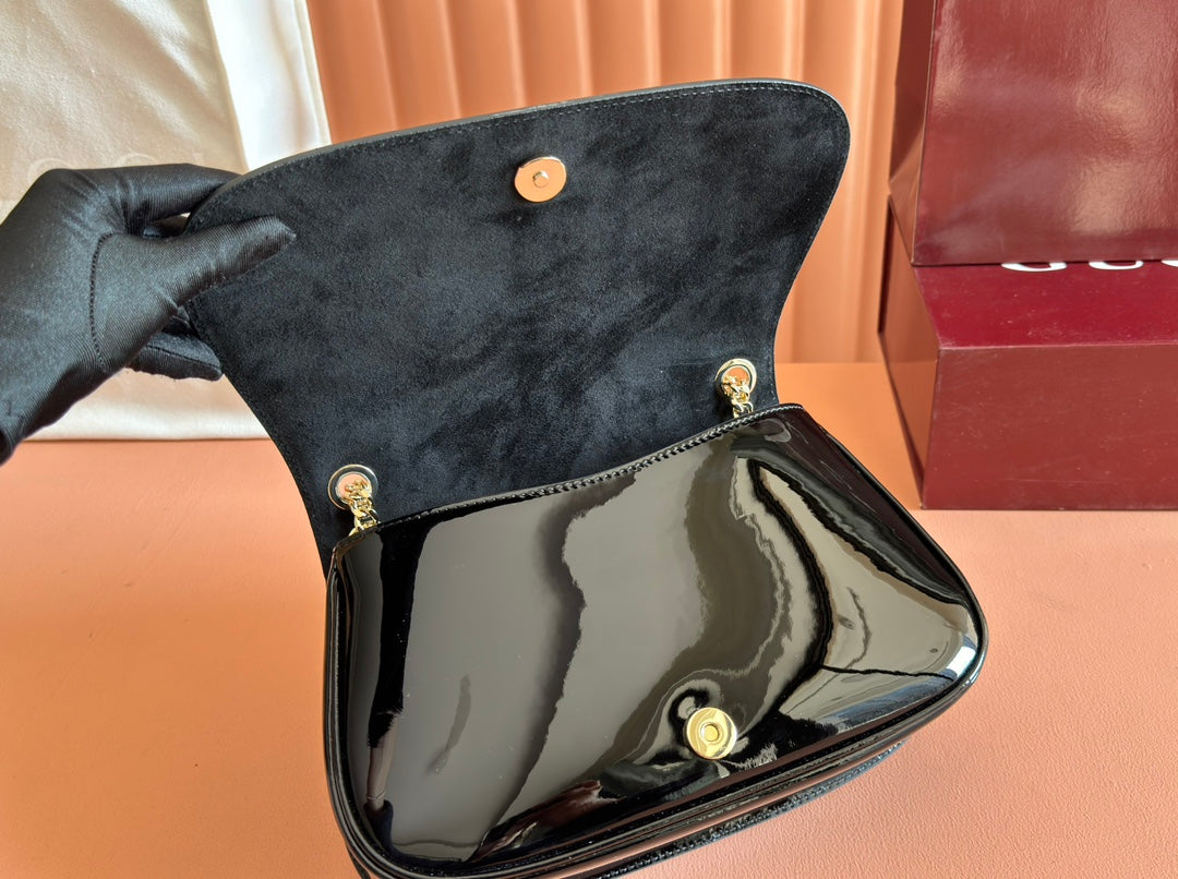GUCCI MEDIUM BLONDIE SHOULDER BAG 26.5 IN BLACK PATENT CALFSKIN