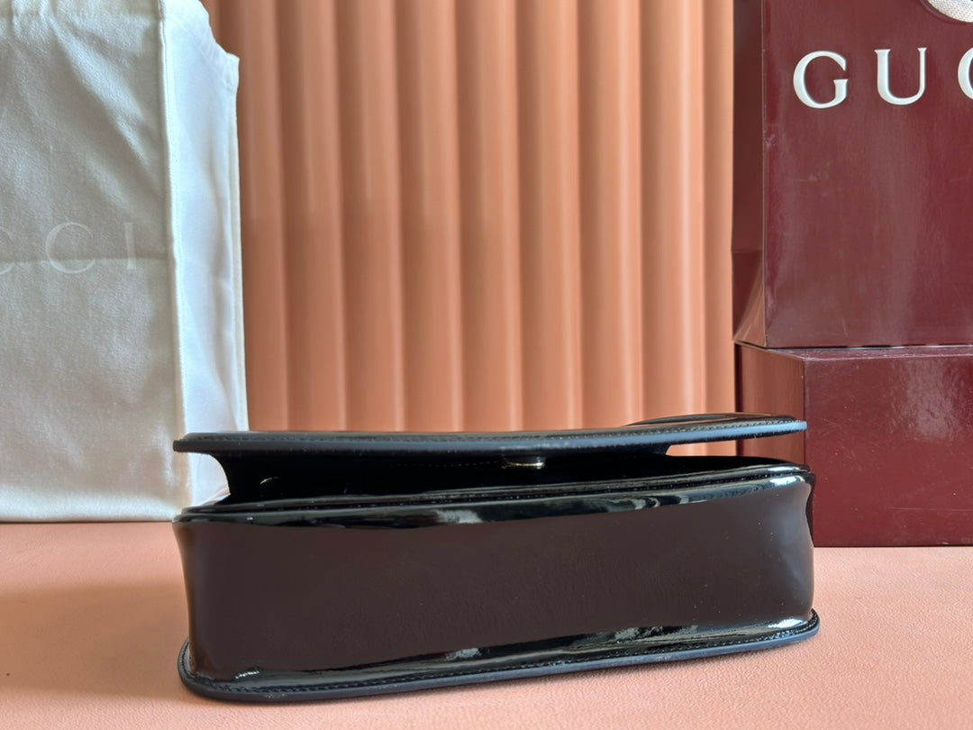 GUCCI MEDIUM BLONDIE SHOULDER BAG 26.5 IN BLACK PATENT CALFSKIN