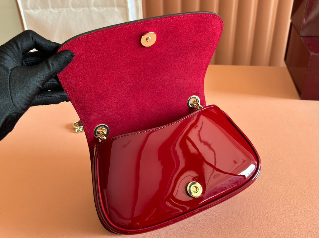 GUCCI SMALL BLONDIE SHOULDER BAG 21.5 IN RED PATENT CALFSKIN