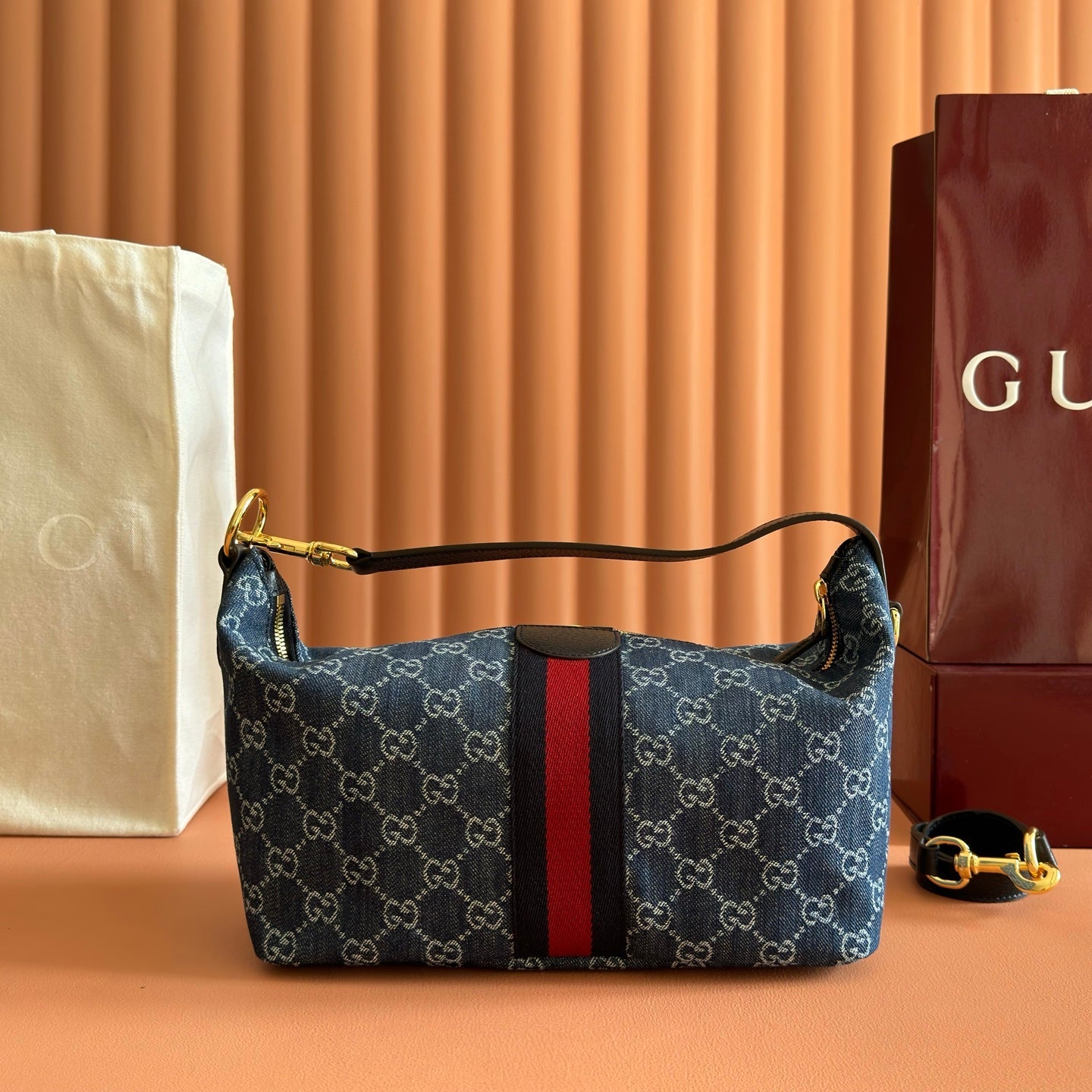 GUCCI 26S GIGLIO TOP HANDLE BAG 27 IN BLUE AND WHITE DENIM