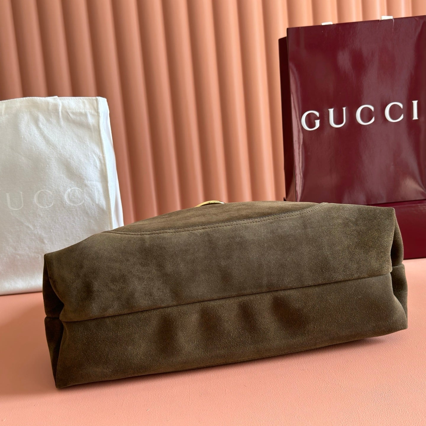 GUCCI 26S SOFTBIT SHOULDER BAG 46 IN DARK BROWN SUEDE