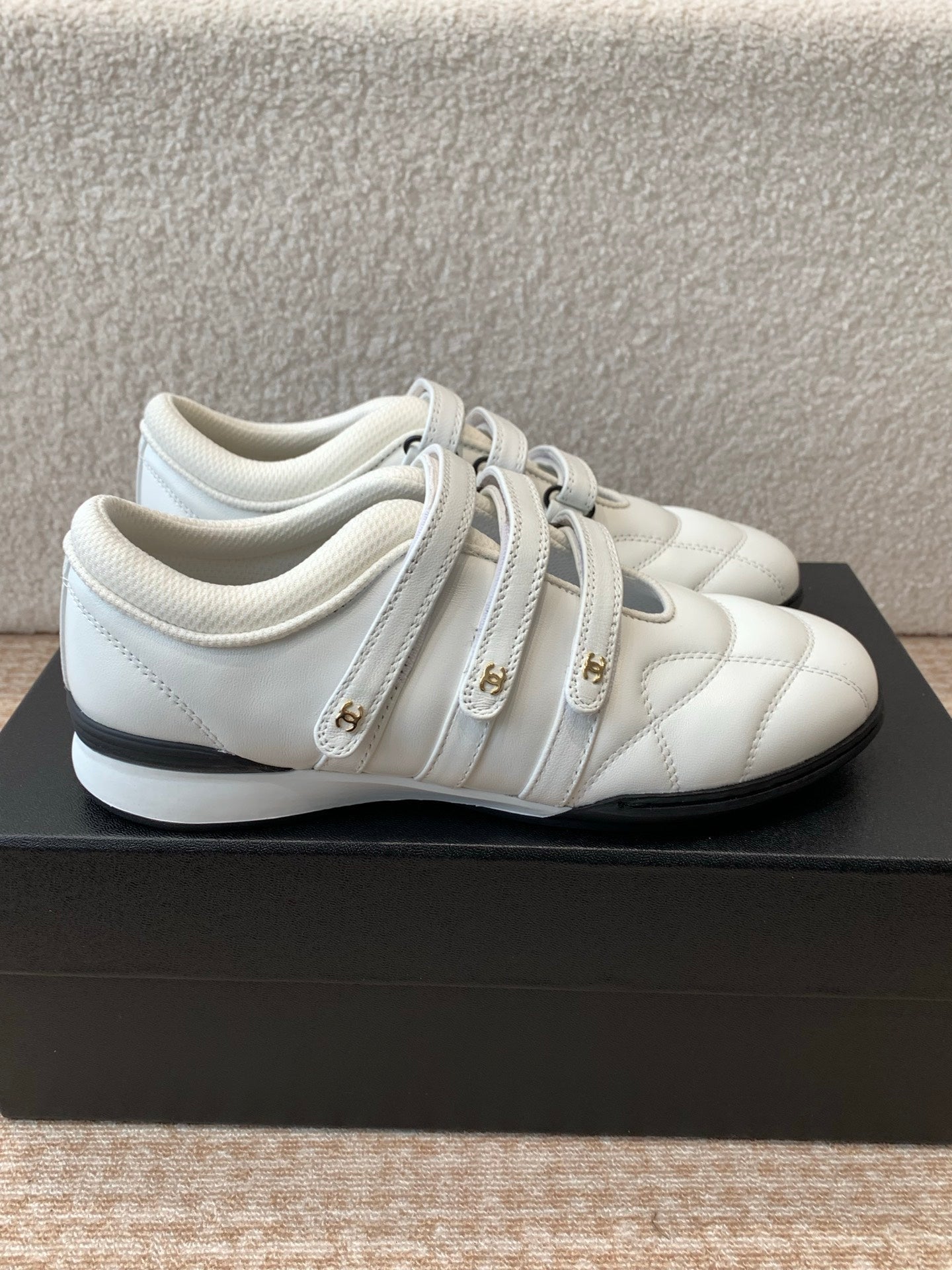 CHANEL MARY JANE SNEAKERS IN WHITE LAMBSKIN