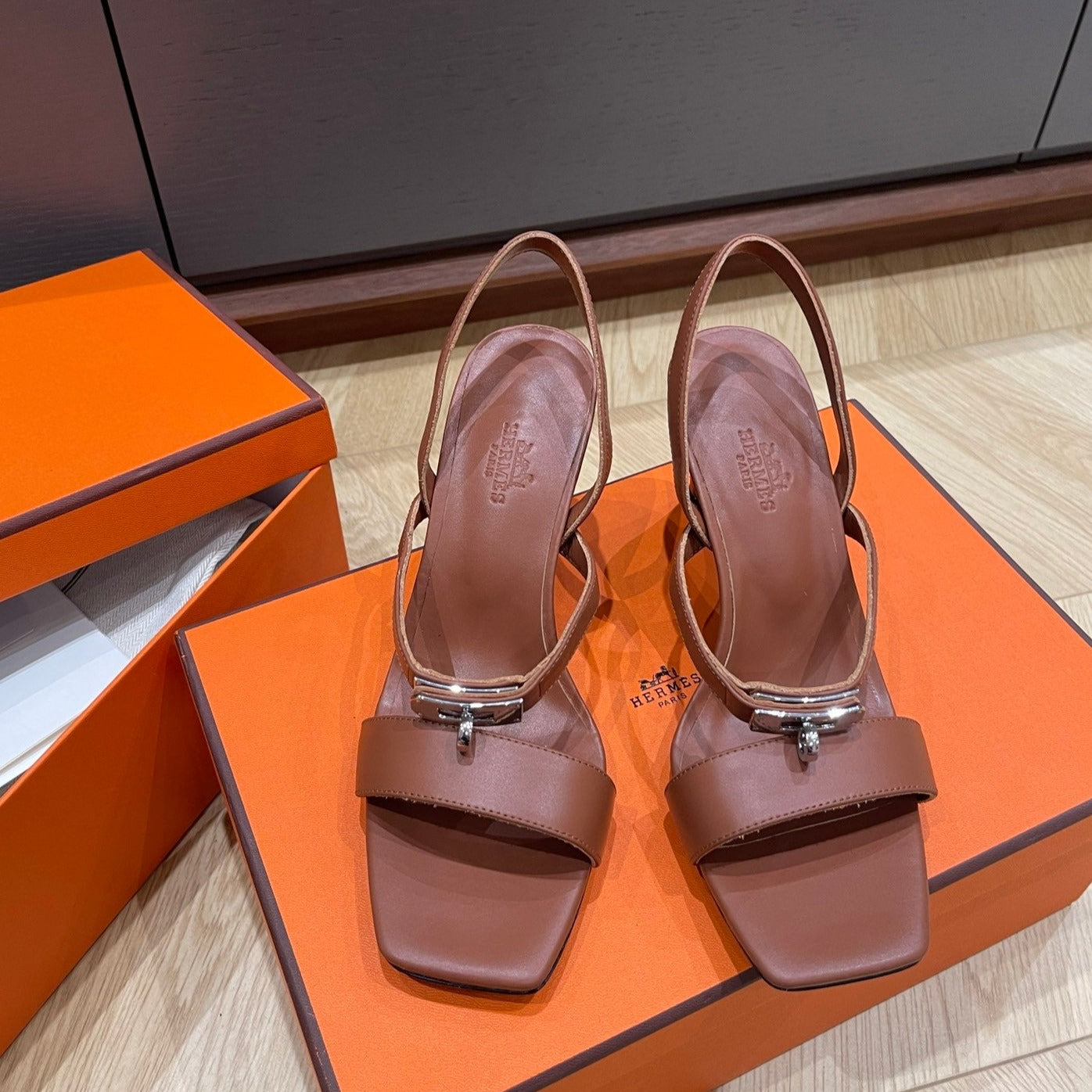 HERMES GLAMOUR 75 SANDAL CHOCOLATE CALFSKIN