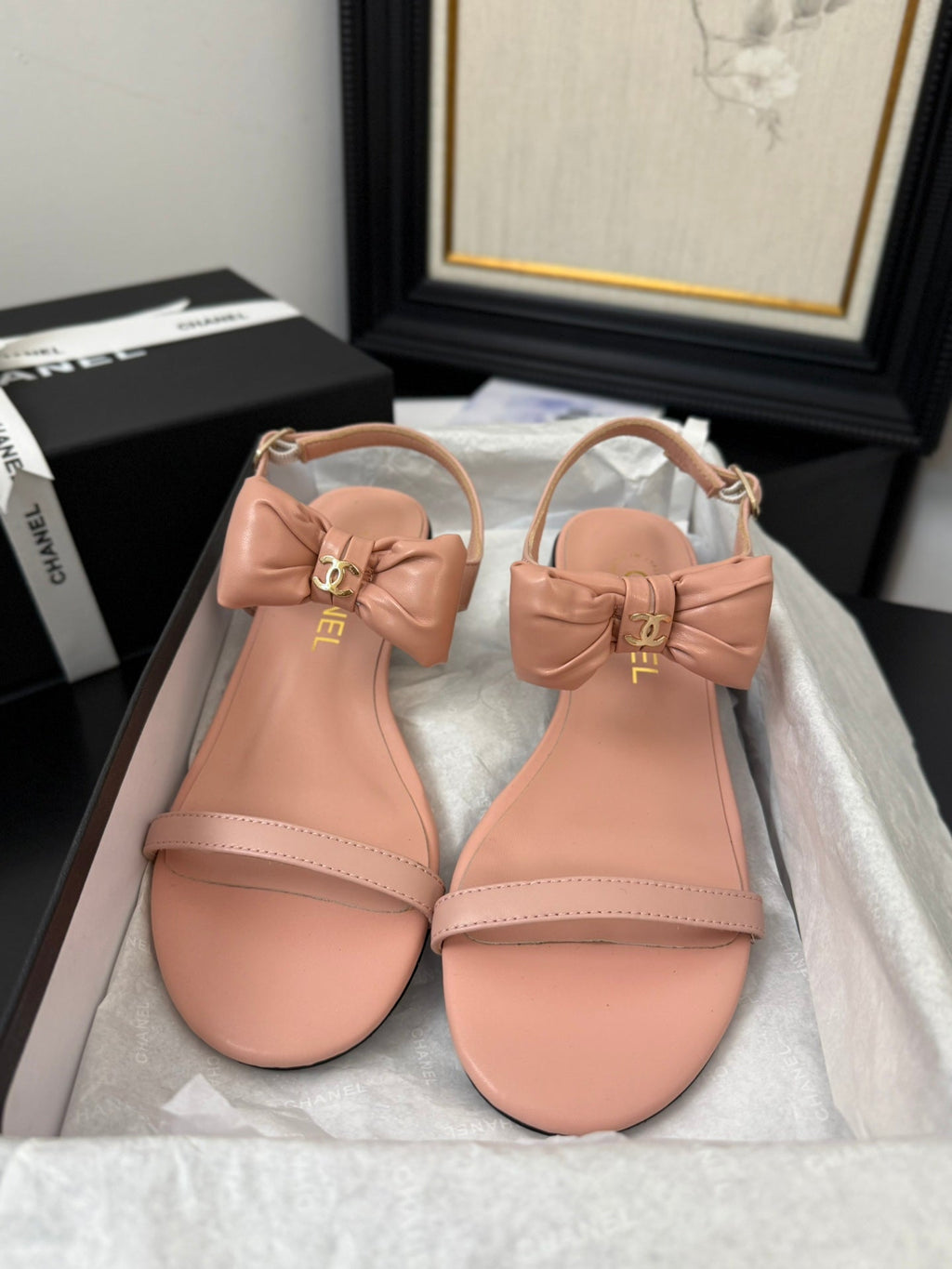 CHANEL FLAT SANDALS 5 MM IN PEACH PINK CALFSKIN