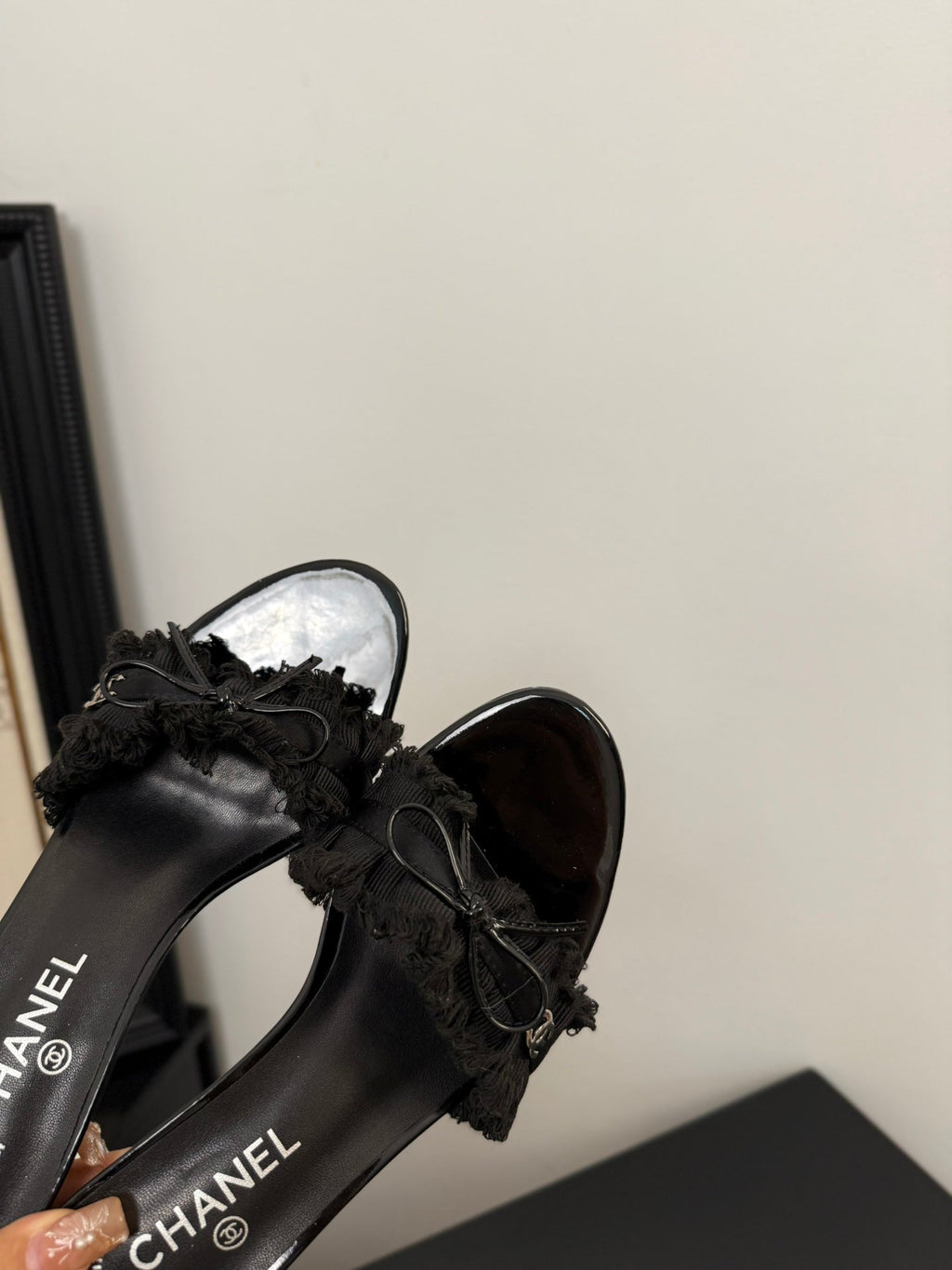 CHANEL BLACK GROSGRAIN CANVAS BOW MULE SANDALS 65 MM