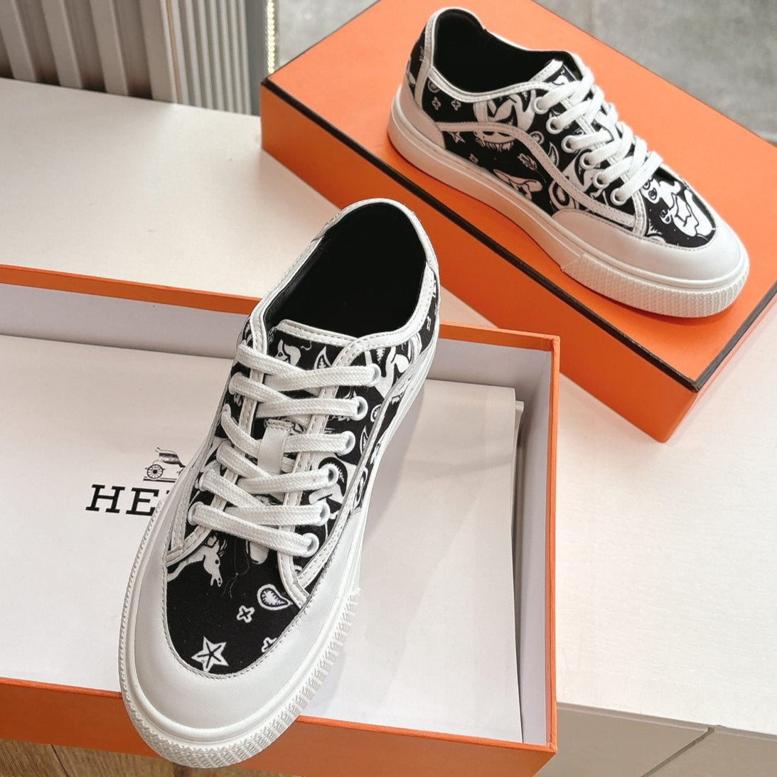 HERMES GET SNEAKER IN BLACK MIX WHITE MAXI CANVAS AND CALFSKIN