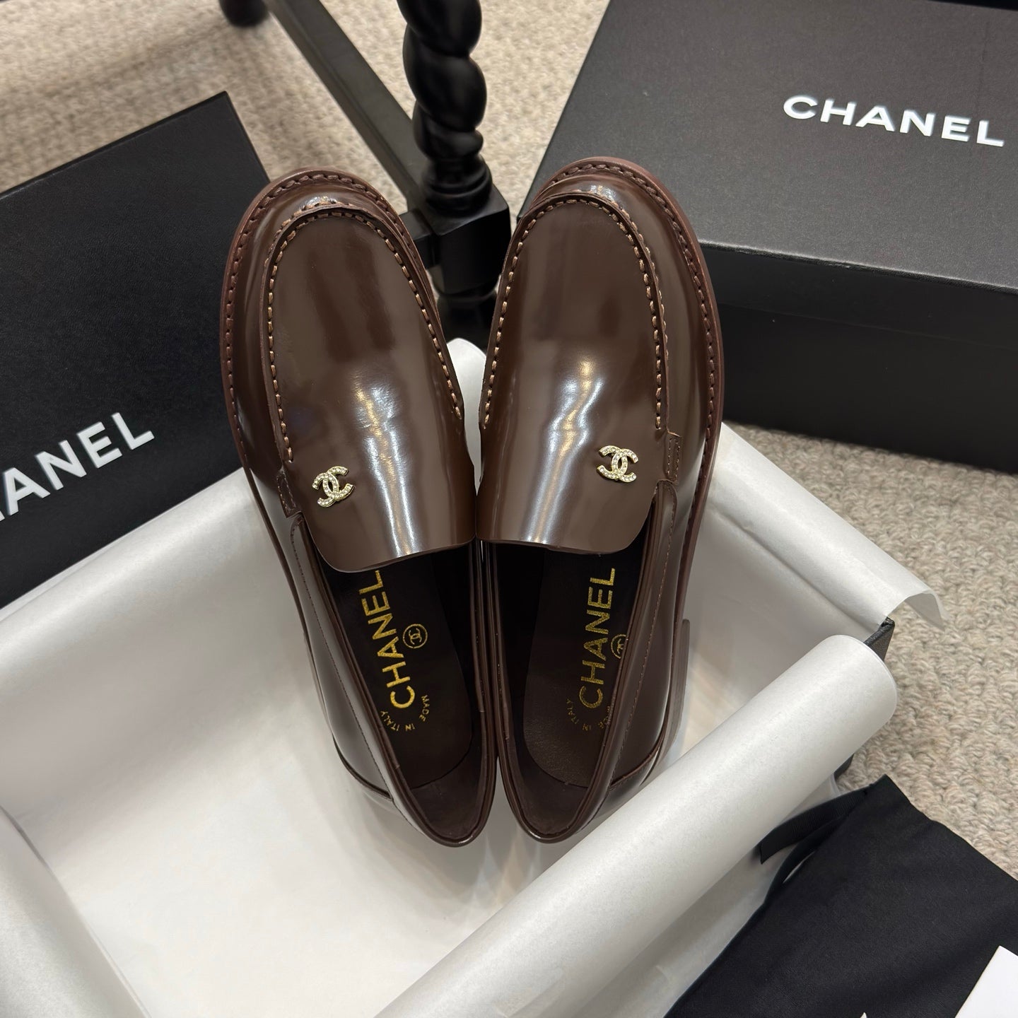 CHANEL 25C Moasins Chocolate Patent Leather
