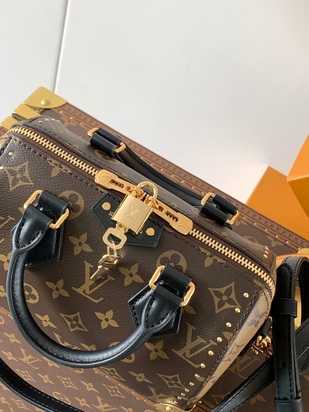 LOUIS VUITTON SPEEDY TRUNK BAG 20 IN BROWN MONOGRAM COATED CANVAS AND BLACK CALFSKIN