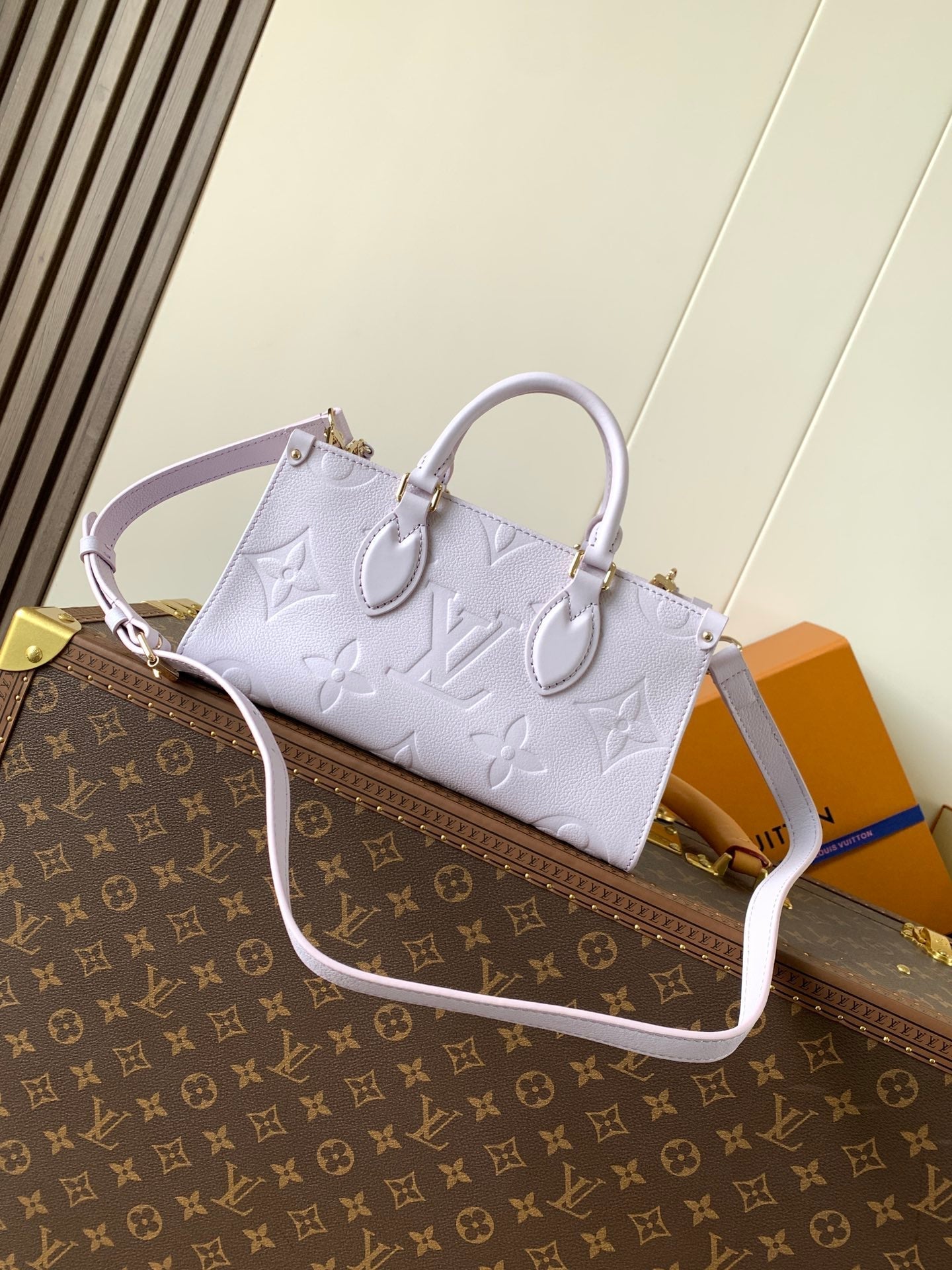 LOUIS VUITTON LV 25S ONTHEGO EAST WEST BAG 25 IN LIGHT LAVENDER CALFSKIN MONOGRAM EMPREINTE