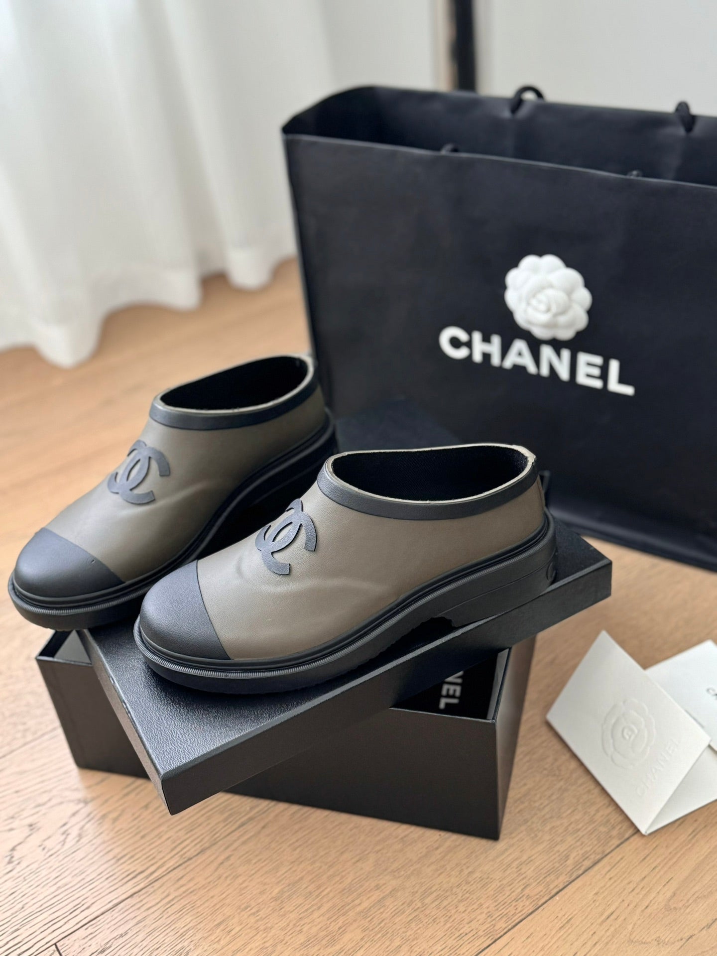 CHANEL SHORT BOOTS IN MOCHA BROWN MIX BLACK RUBBER