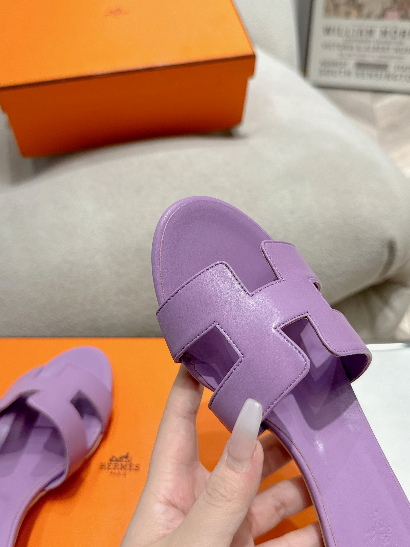 HERMES 0ASIS SANDAL PURPLE CALFSKIN CLASSIC