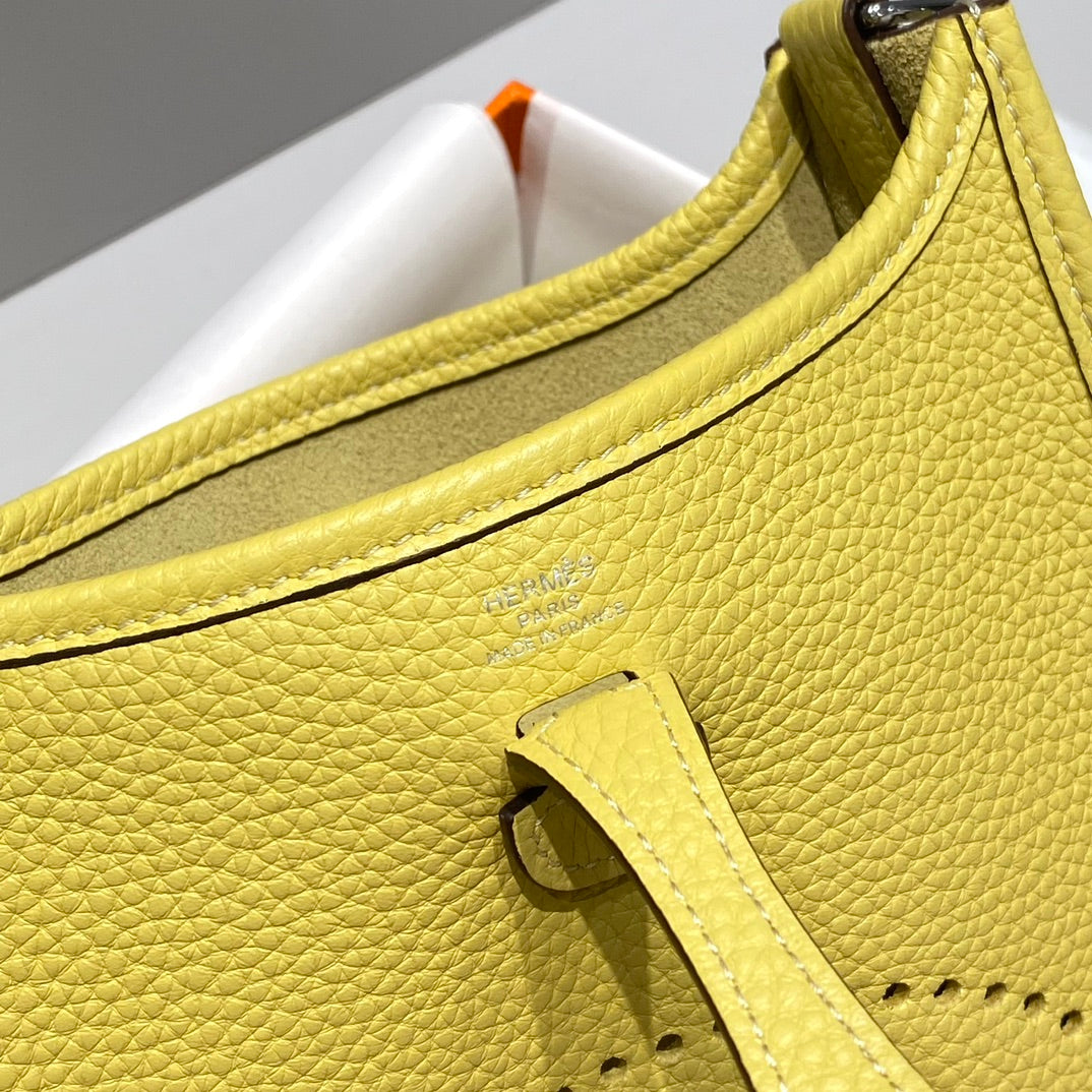 HERMES MINI NEO 18 EVELYNE BAG IN BUMBLEBEE YELLOW GRAINED CALFSKIN