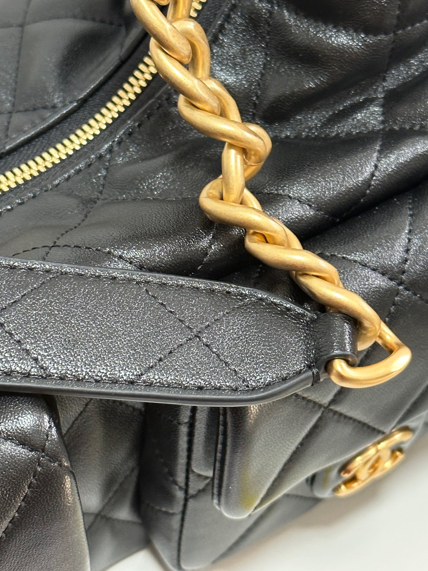 CHANEL QUILTED HOBO CARGO BAG 31 IN BLACK CALFSKIN GOLD CHAIN