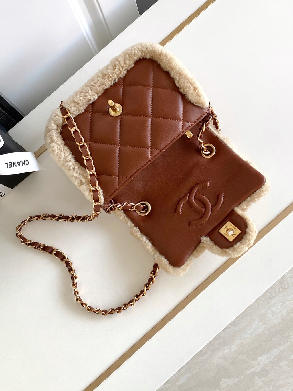 CHANEL 25S FLAP BAG 18 CM IN BEIGE WOOL AND BROWN LAMBSKIN