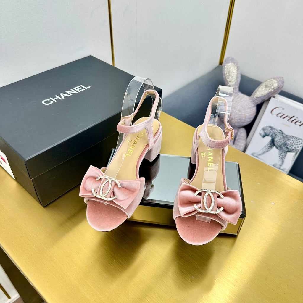 CHANEL BOWKNOT RHINESTONES MID HEEL SANDAL IN LIGHT PINK VELVET