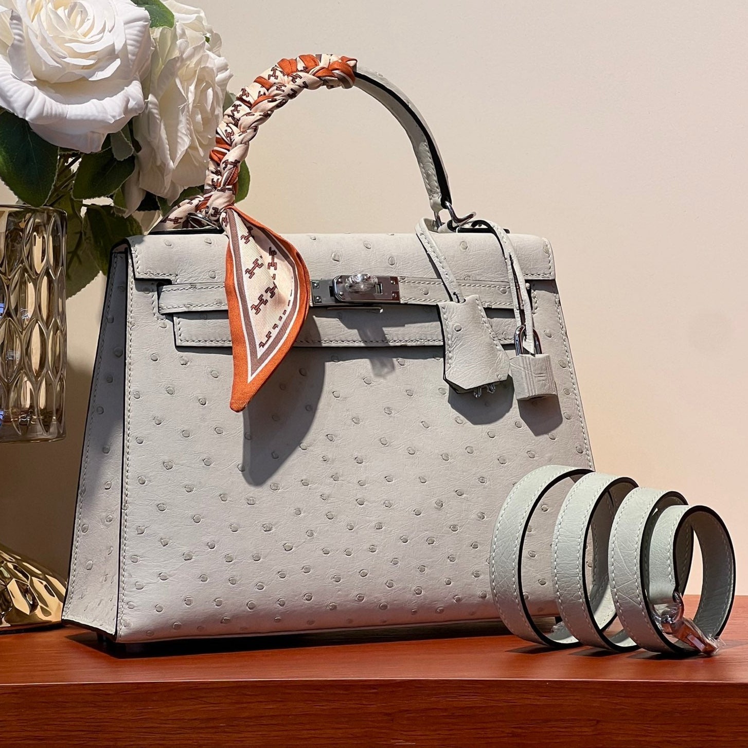 HERMES KELLY SELLIER 25 BAG IN PALE GRAY OSTRICH LEATHER WITH SILVER HARDWARE