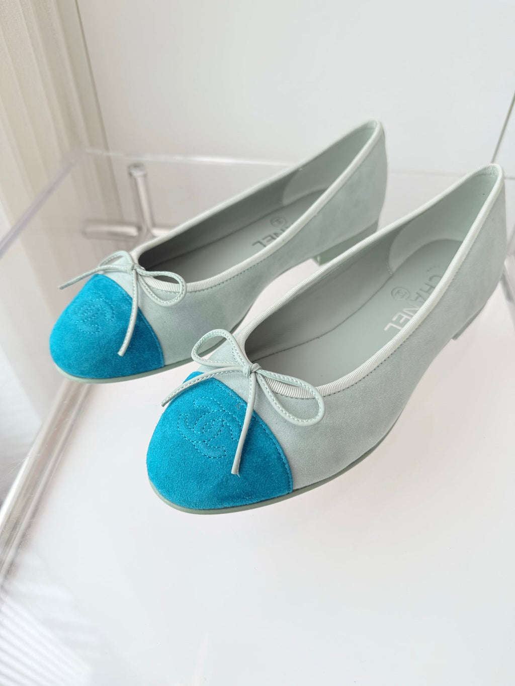 CHANEL BALLET FLAT IN CERULEAN BLUE MIX PEARL GRAY SUEDE