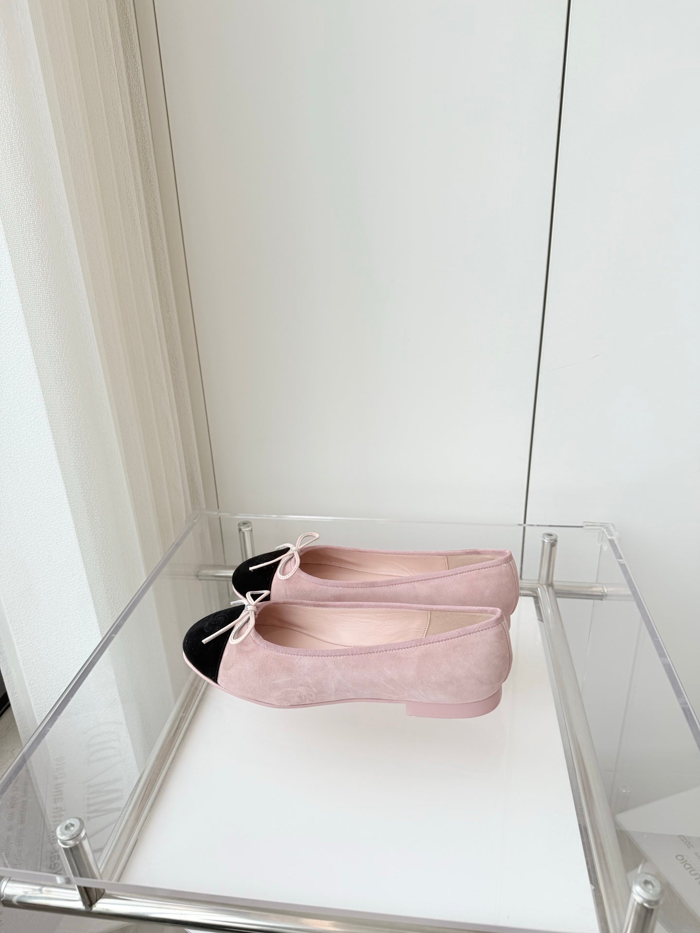 CHANEL BALLET FLAT IN BABY PINK MIX BLACK SUEDE