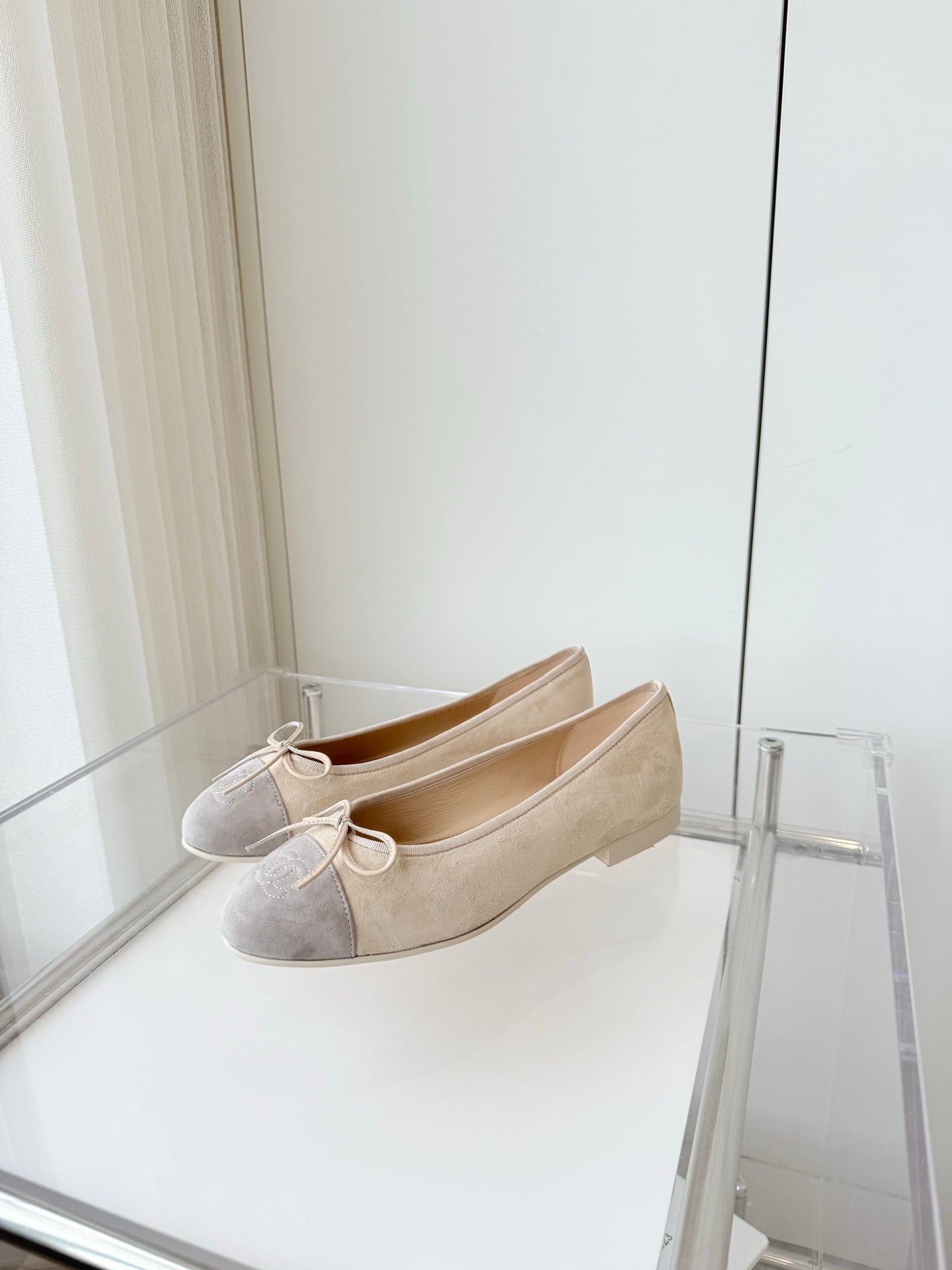 CHANEL BALLET FLAT IN DOVE GRAY MIX PALE YELLOW SUEDE