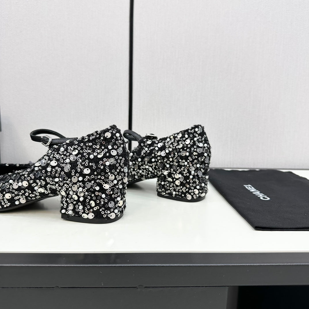CHANEL MARY JANE IN BLACK SEQUINS AND VELVET