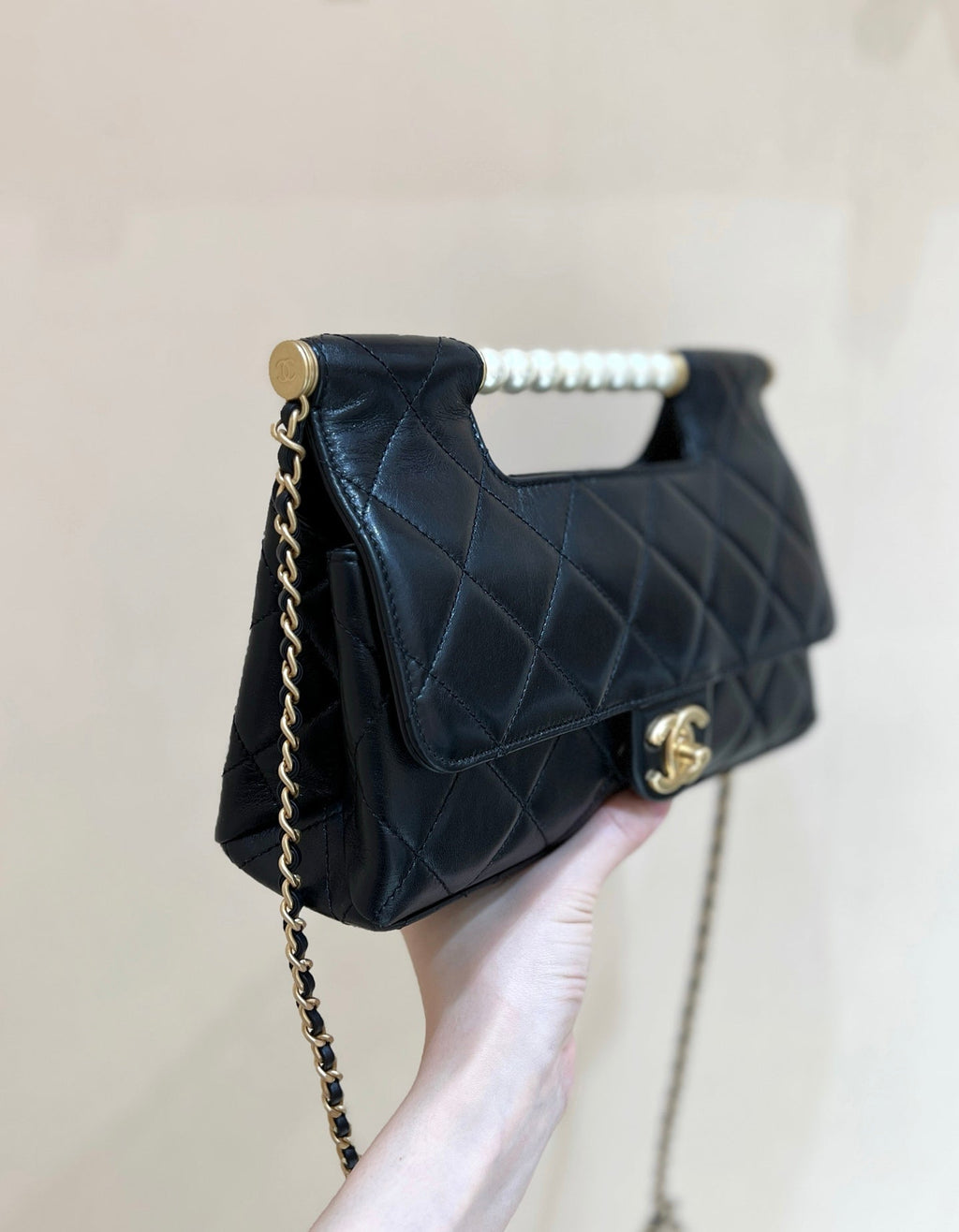 CHANEL PEARL TOP HANDLE BAG 25 IN BLACK LAMBSKIN GOLD HARDWARE