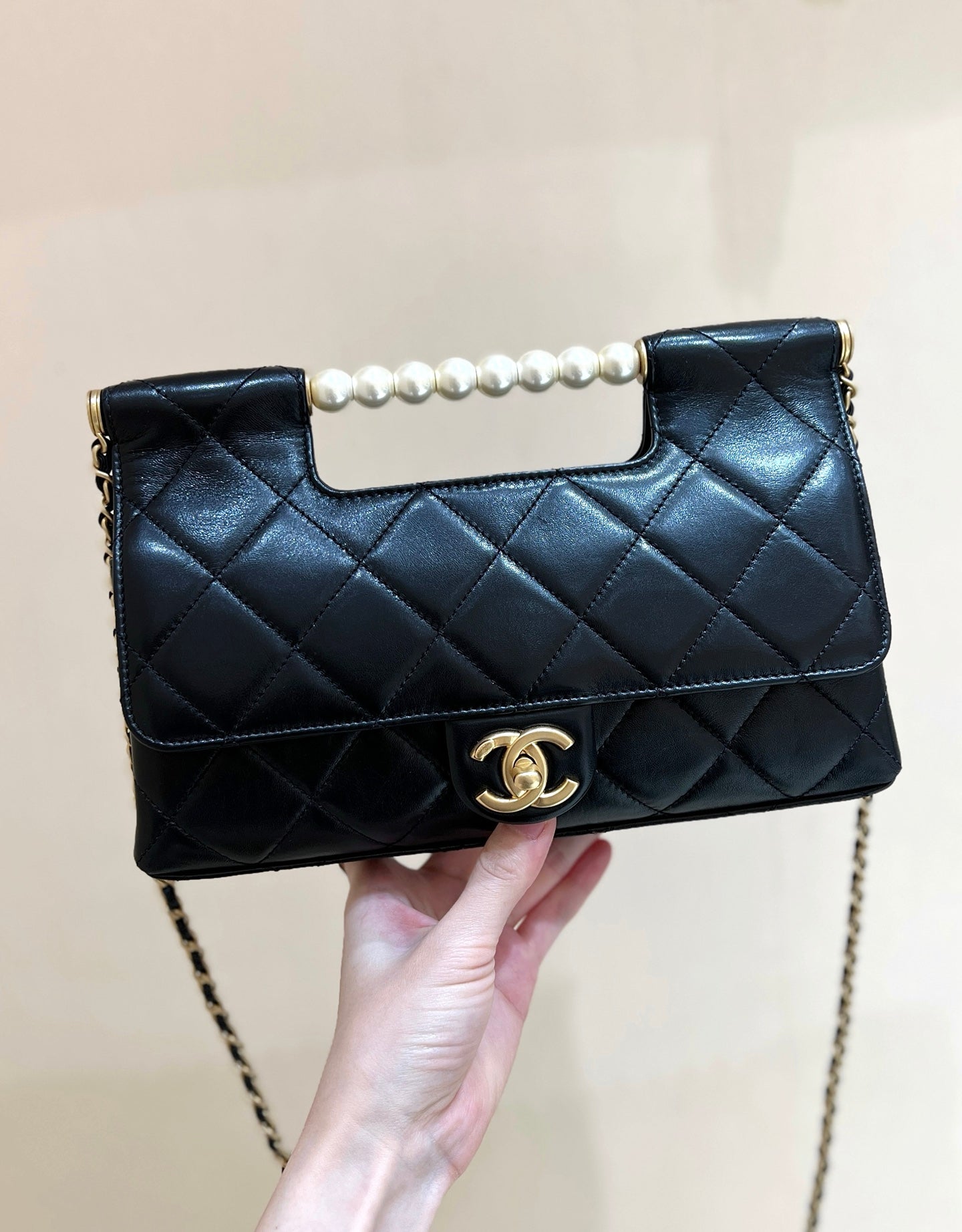 CHANEL PEARL TOP HANDLE BAG 25 IN BLACK LAMBSKIN GOLD HARDWARE