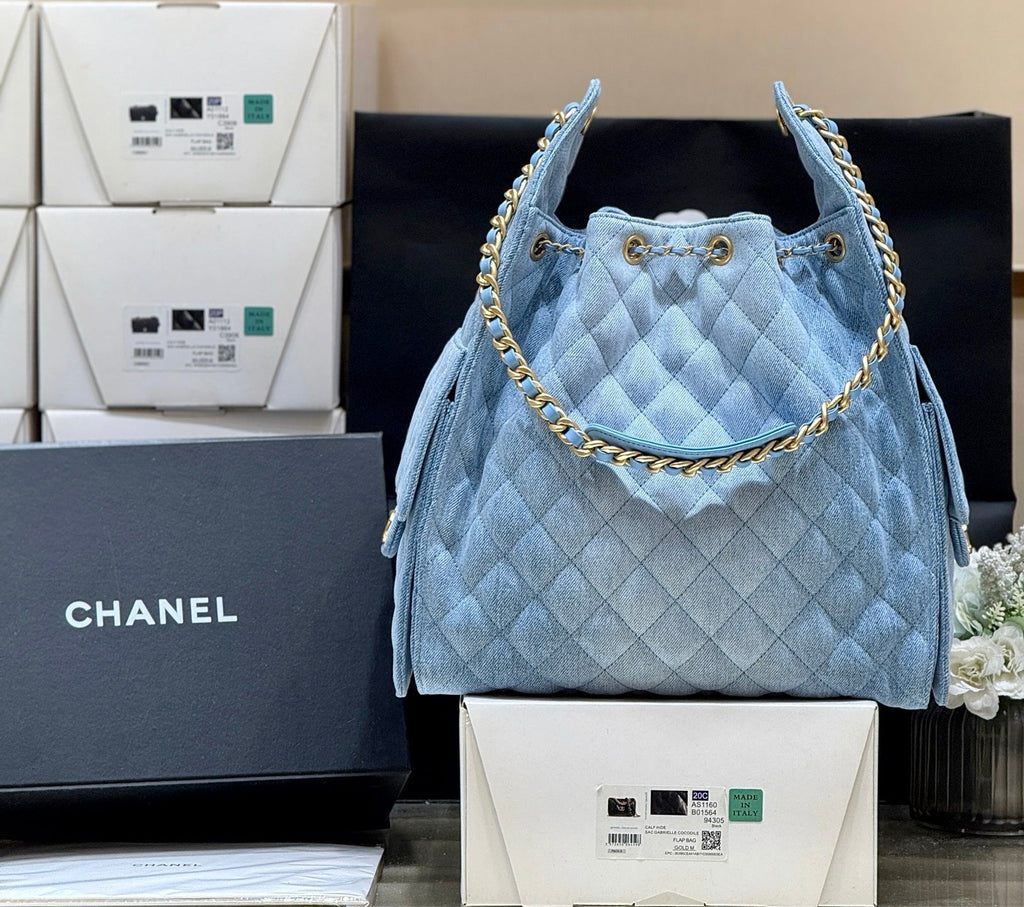 CHANEL 25 HANDBAG 40 IN BLUE DENIM GOLD HARDWARE