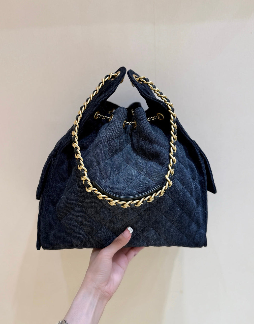 CHANEL 25 HANDBAG 40 IN DARK BLUE DENIM GOLD HARDWARE