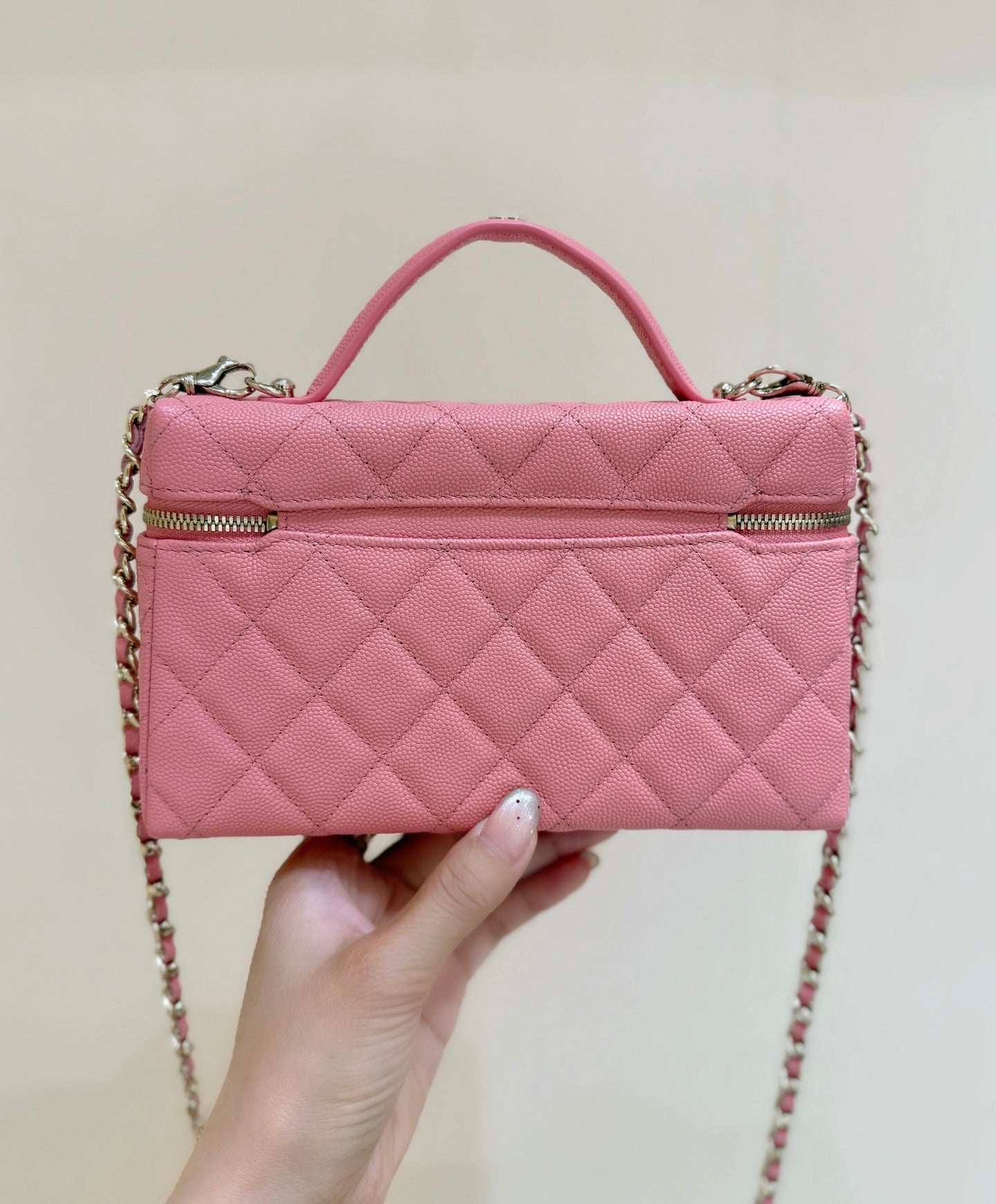 CHANEL VANITY CASE 19 IN CONTESSA PINK CALFSKIN GOLD-TONE METALLIC