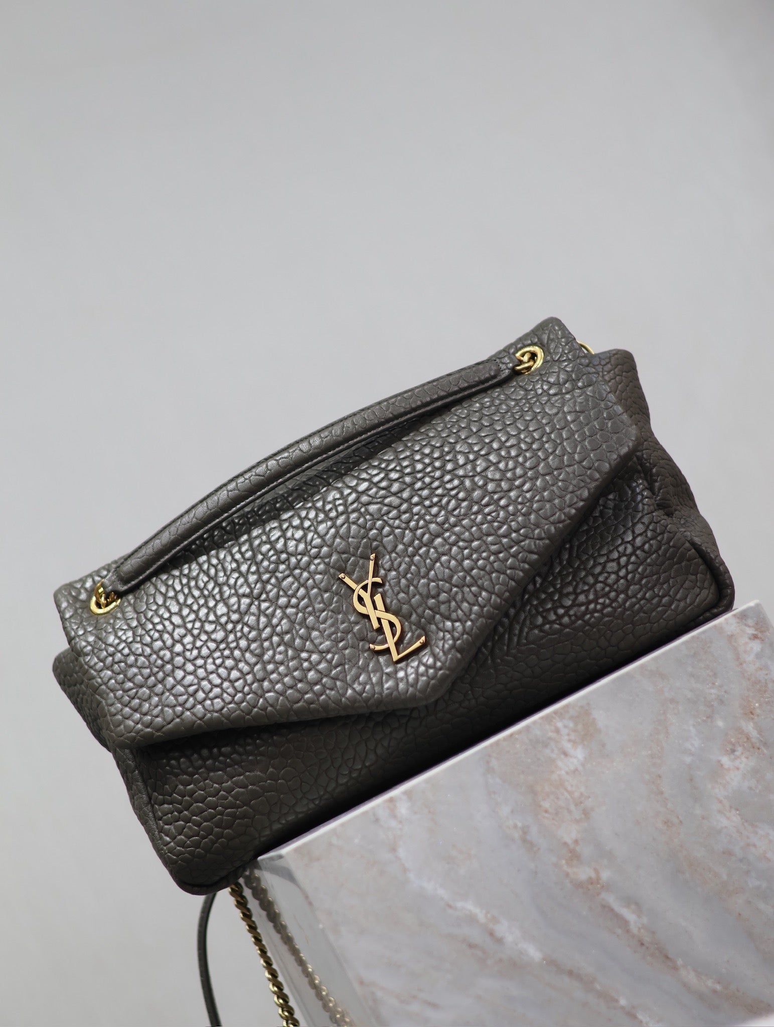 YSL 25S CALYPSO BAG 38 IN ARMY GREEN GRAINED LAMBSKIN GOLD HARDWARE