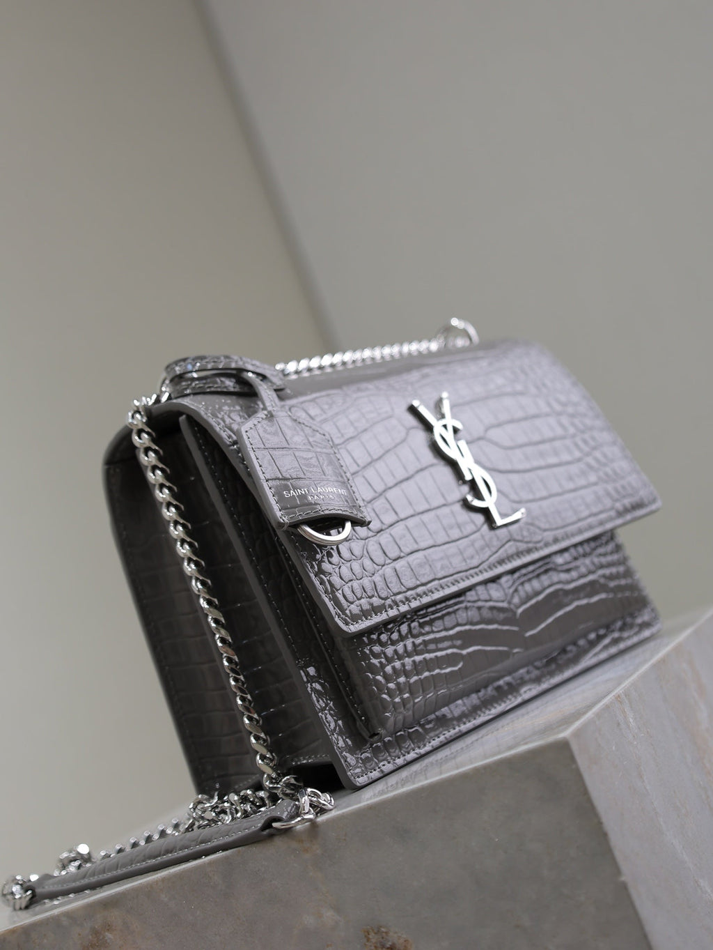 YSL 25S SUNSET MEDIUM 22 IN DARK GRAY CROCODILE-EMBOSSED SHINY CALFSKIN SILVER HARDWARE