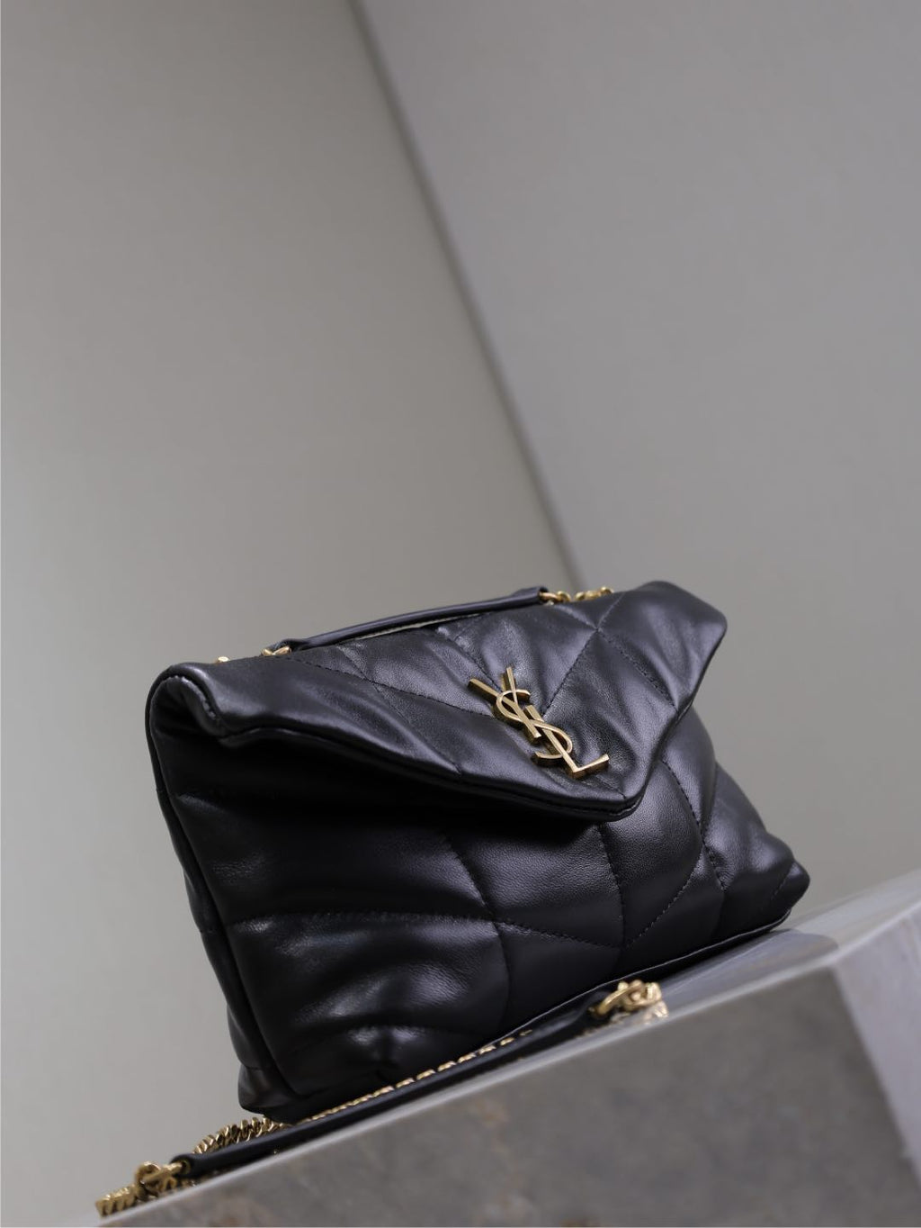 YSL 25S LOULOU PUFFER MINI 23 IN BLACK CALFSKIN GOLD HARDWARE
