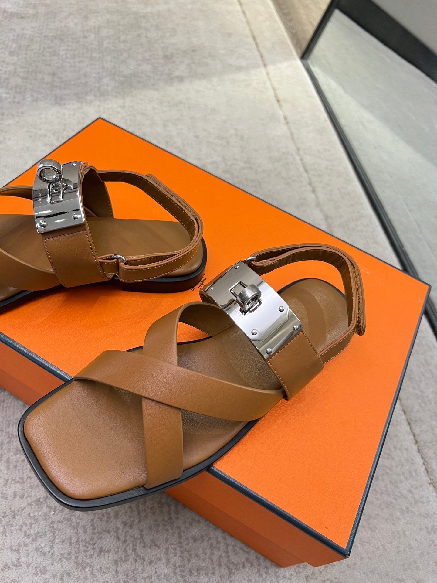 HERMES Ines sandal brown calfskin