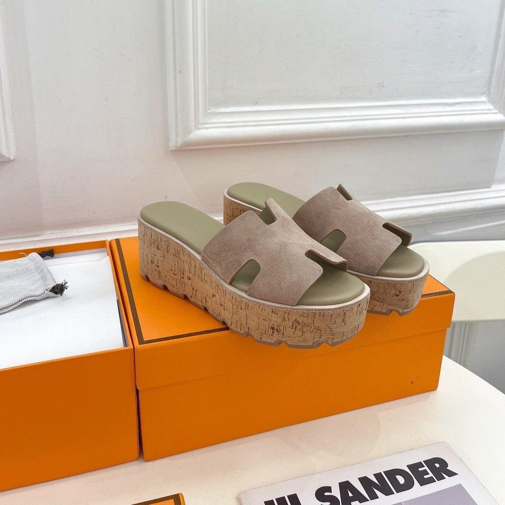 HERMES Eze 30 Sandal Light Brown Suede
