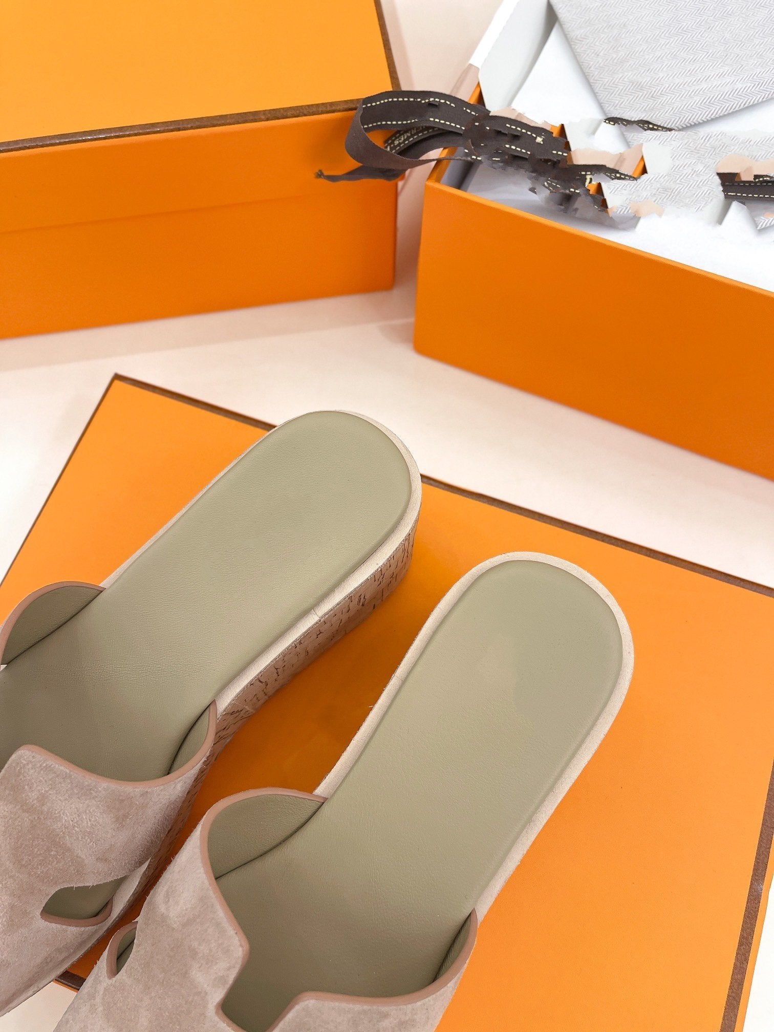 HERMES Eze 30 Sandal Light Brown Suede