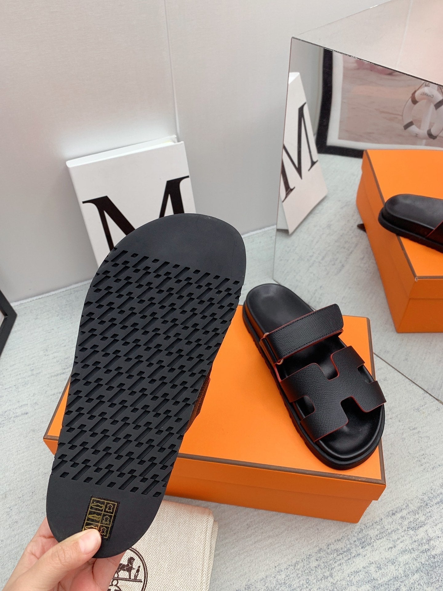 HERMES Chypre Sandal Black with red trim